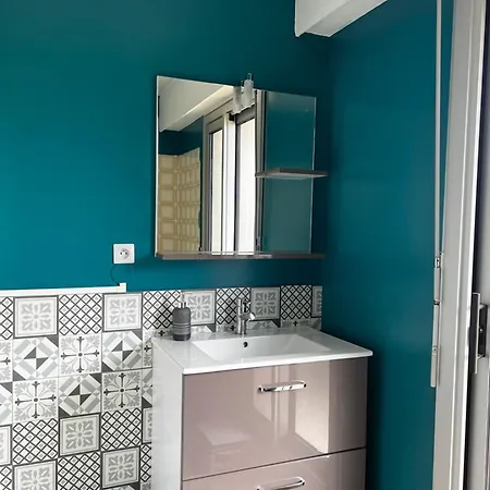 Apartment F2 En Rez De Jardin Pour 4 Personnes Yzeure