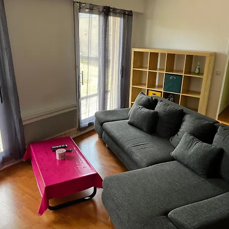 F2 En Rez De Jardin Pour 4 Personnes Apartment